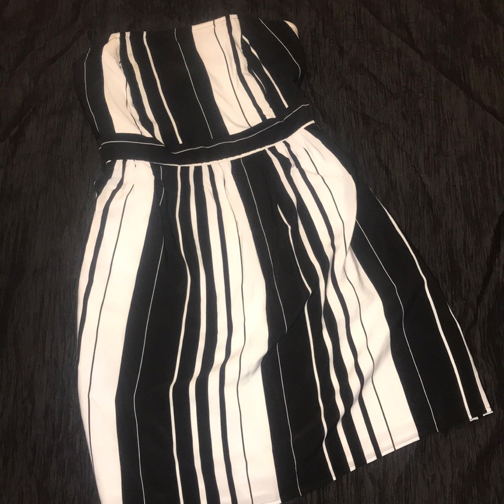 Black and white strapless dress